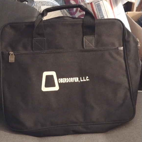 Leeds Laptop and business hand held bag - Picture 2 of 9